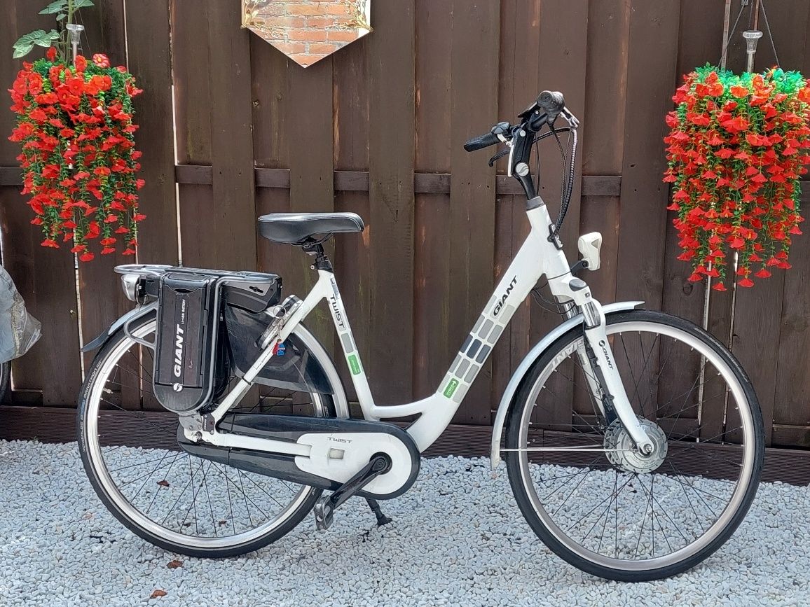 Giant Twist hybrid  2 baterie 36V.