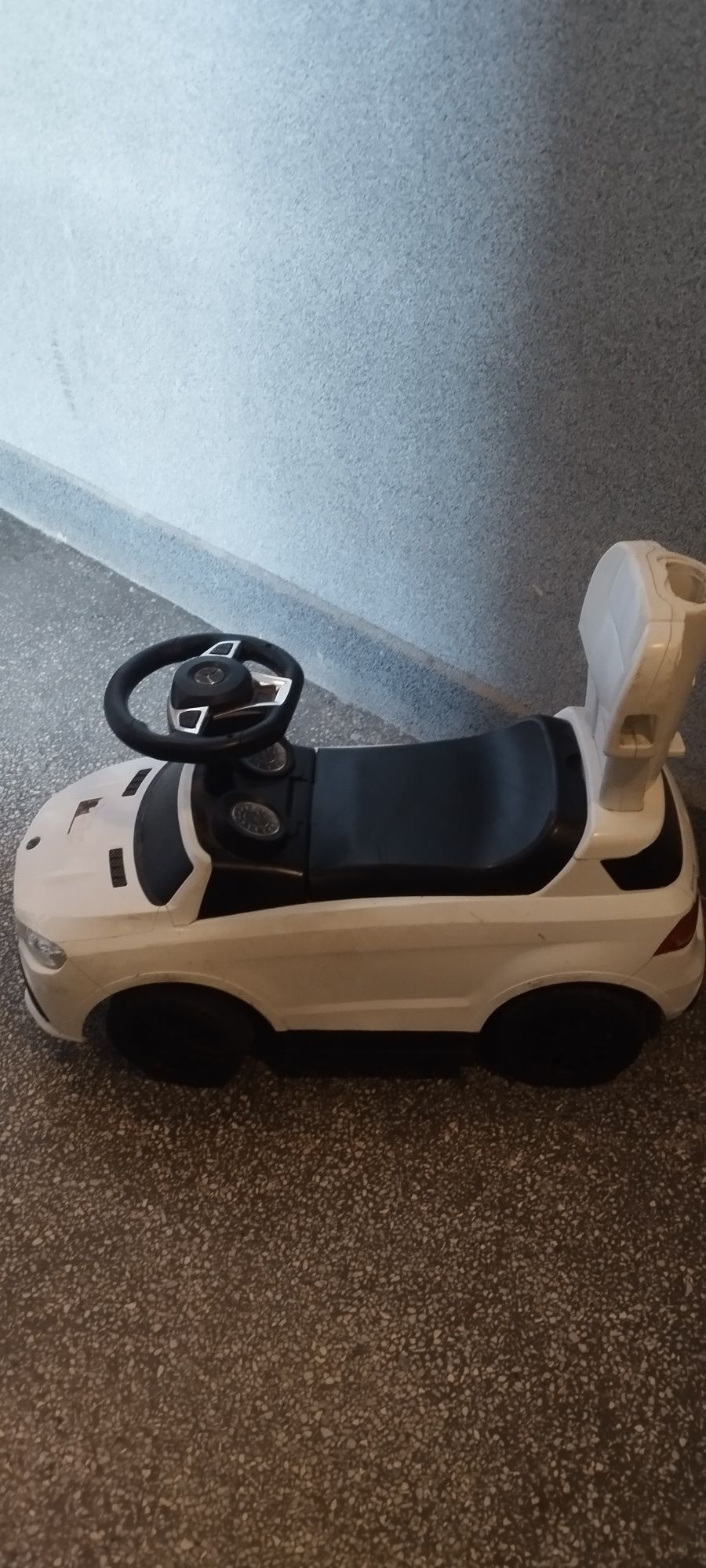 Jeździk Mercedes