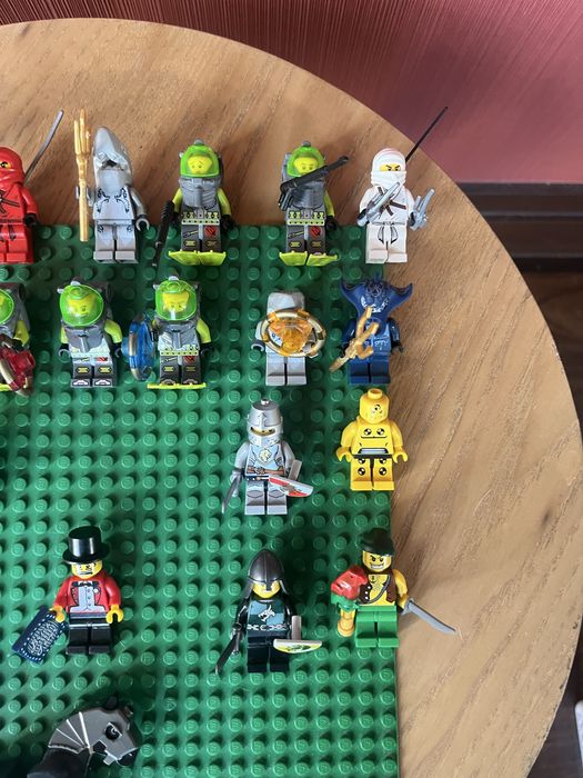 Zestaw figurek lego