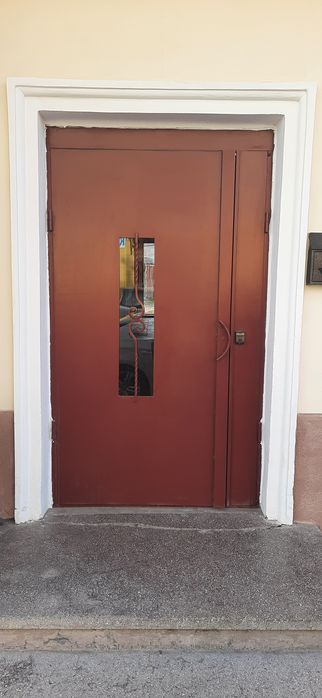 Домофонні системи і двері