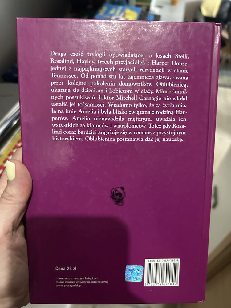 Czerna róża - Nora Roberts