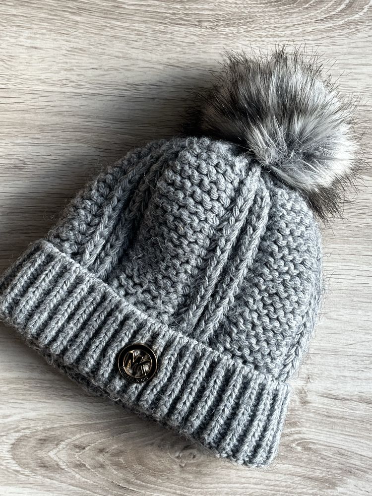 Michael Kors czapka pompon szara