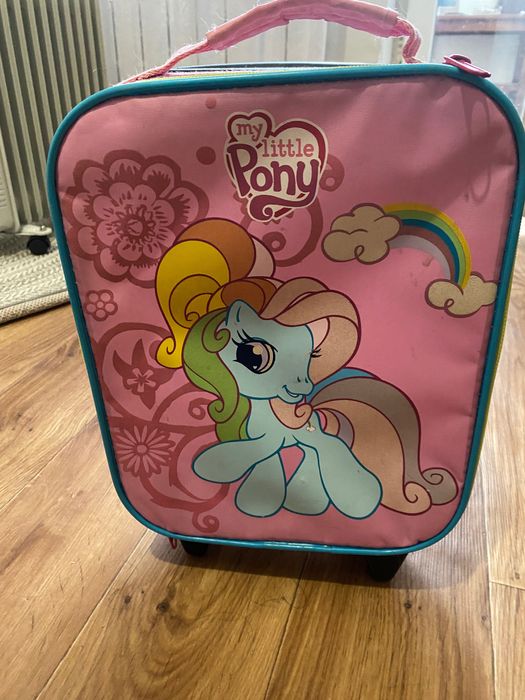 Дитяча валіза стан чудовий