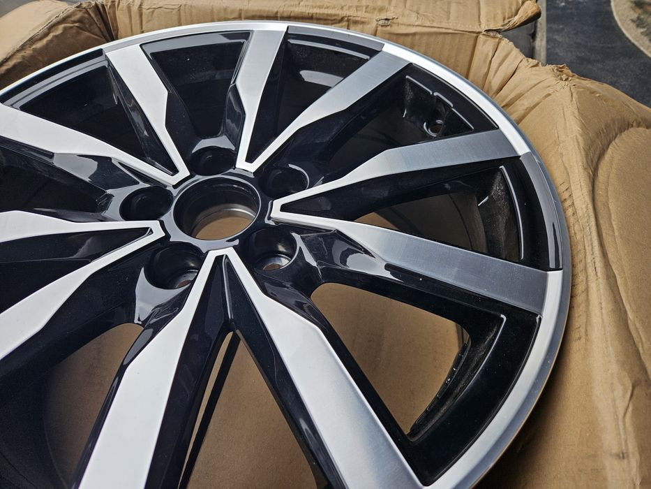 Koła Toyota Corolla zimowe  r18 Nokian