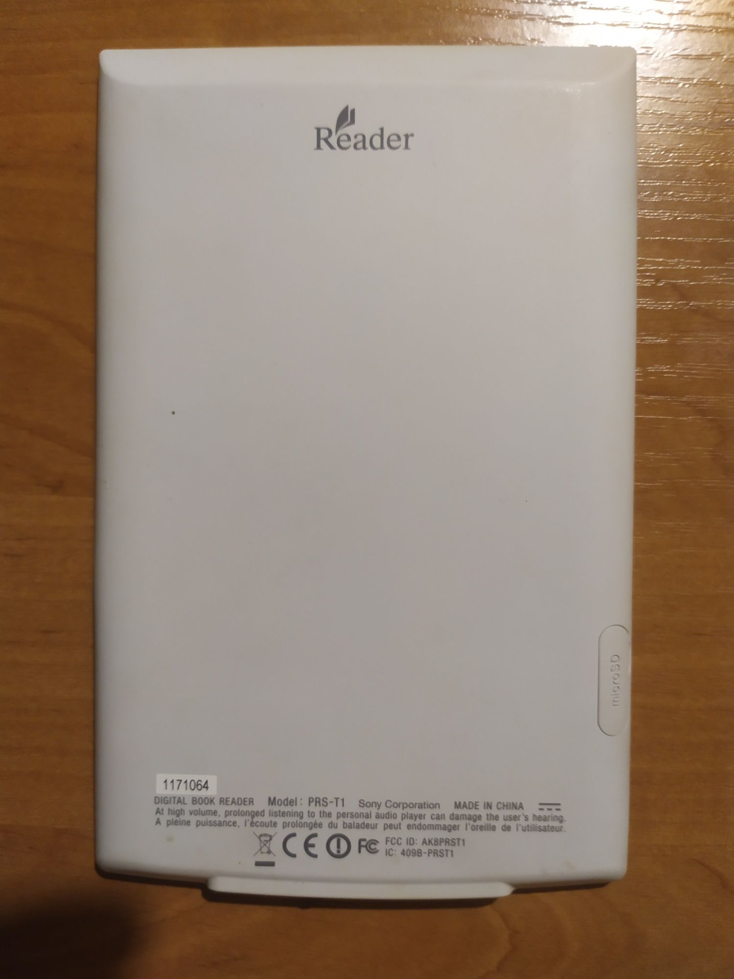 Reader Sony PRS-T1