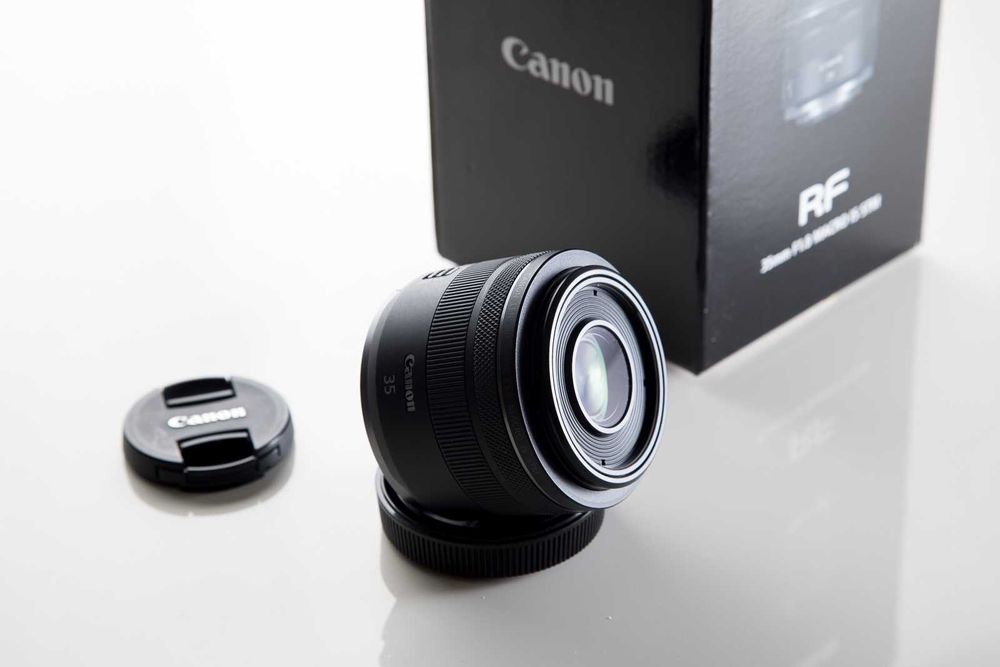 Canon RF 35mm f 1.8 macro STM