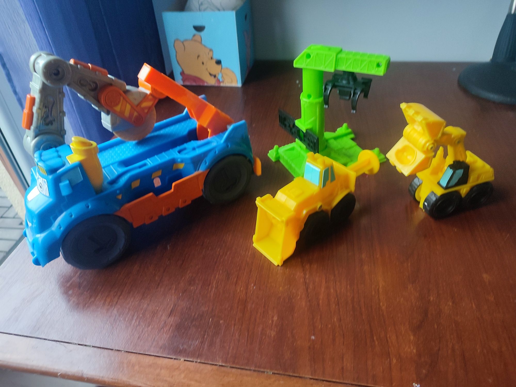 Play Doh Auto Buzz pracowita piła, dźwig i 2 pojazdy budowlane