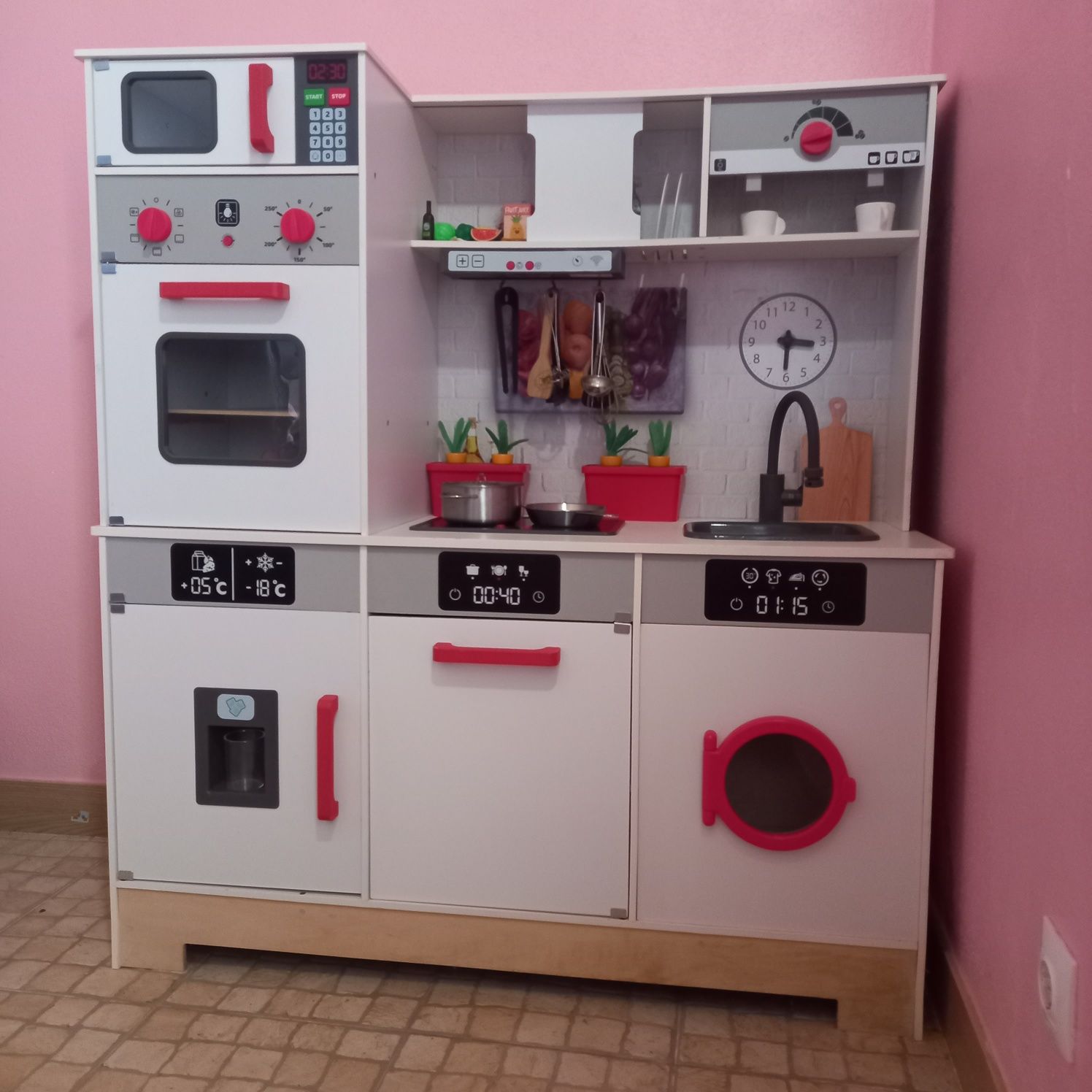 Cozinha em madeira para criança