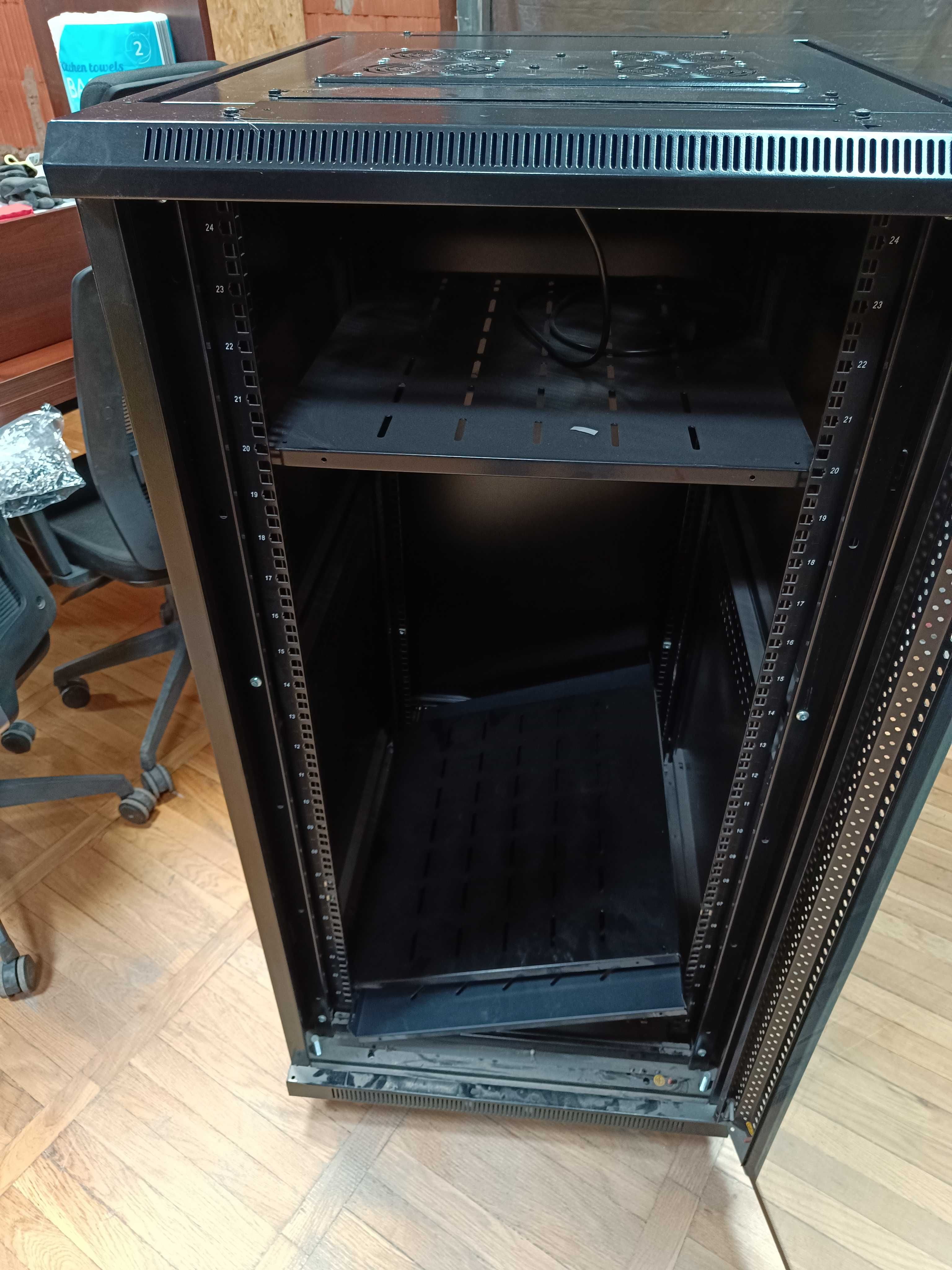 Szafa RACK 19" 24U 600x600 mm stojąca SIGNAL