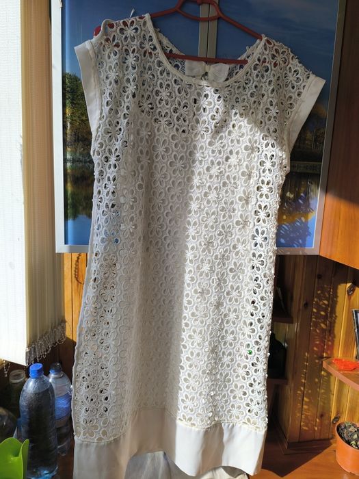 Продам платье женские нарядные