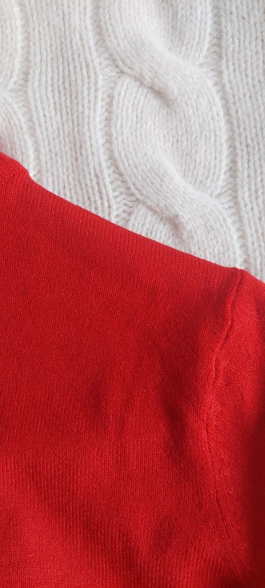 Klasyczny czerwony dopasowany golf sweterek M 38