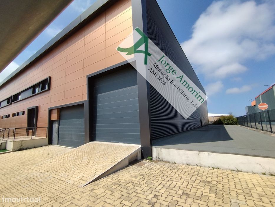 Armazém industrial 1700 m2