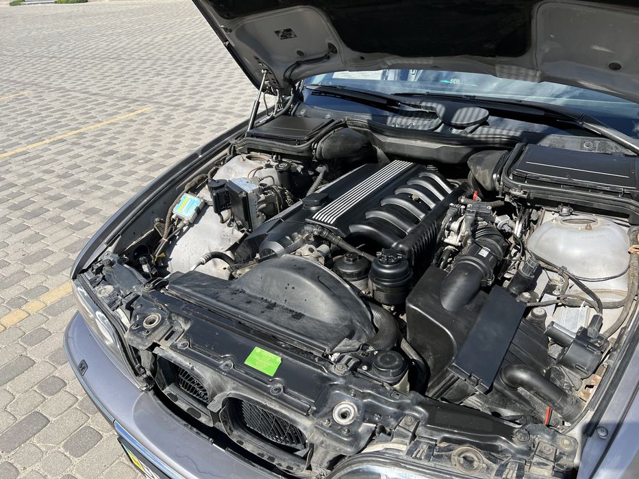 Продам BMW 523 1998