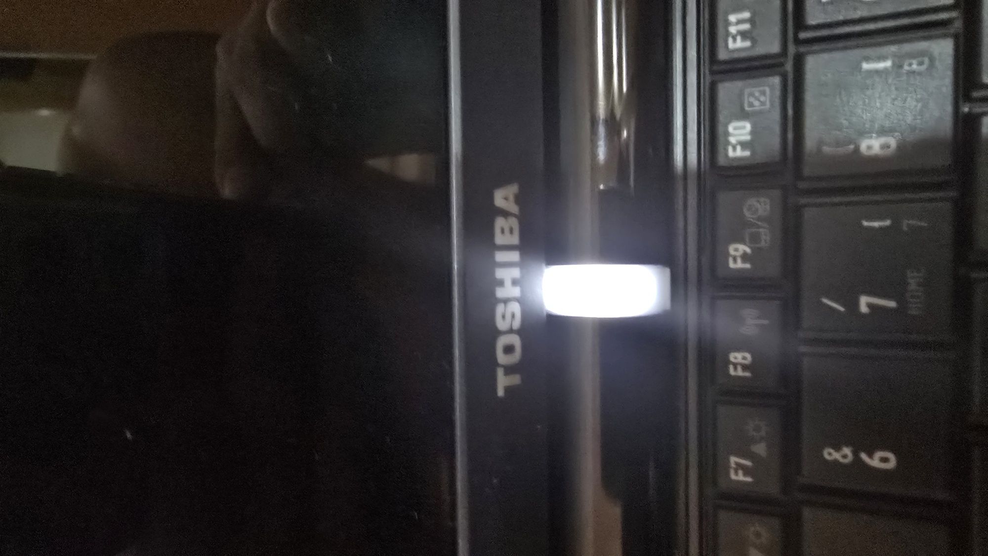 Vendo Toshiba nb200 em excelente estado