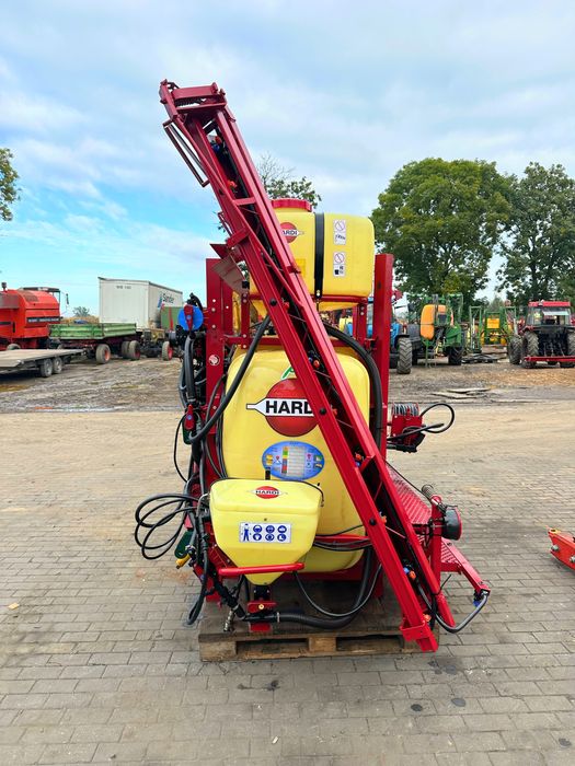 Opryskiwacz zawieszany Hardi 1000L  1200L 12m rozwadniacz