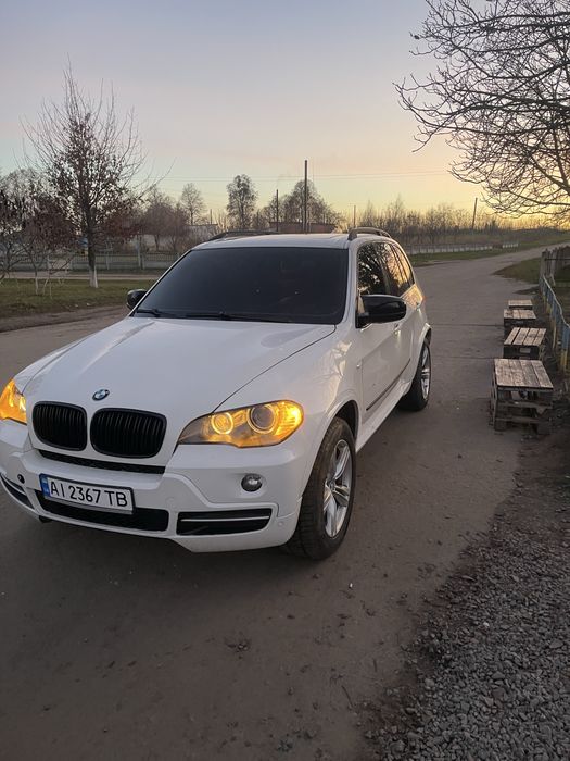 Кросовер Білий бмв х5 е70 3.0 2007