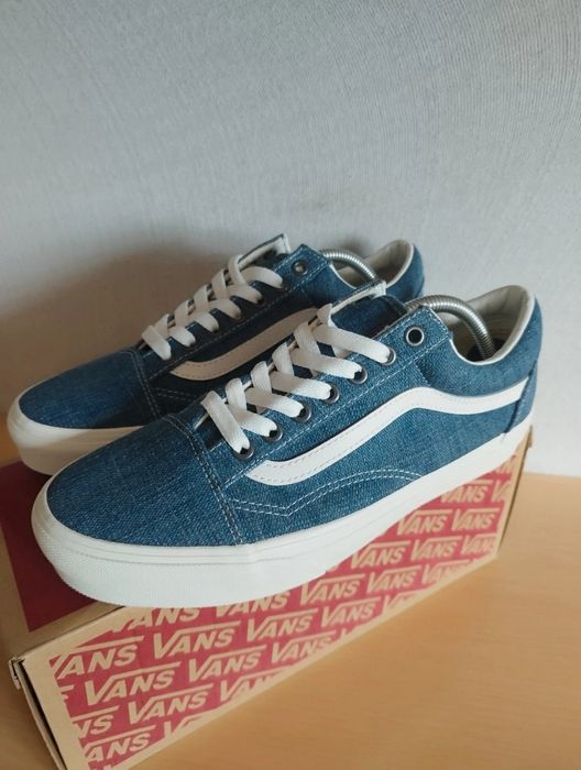 Vans Old Skool tamanho 40,5 novos sem etiqueta, caixa original.
