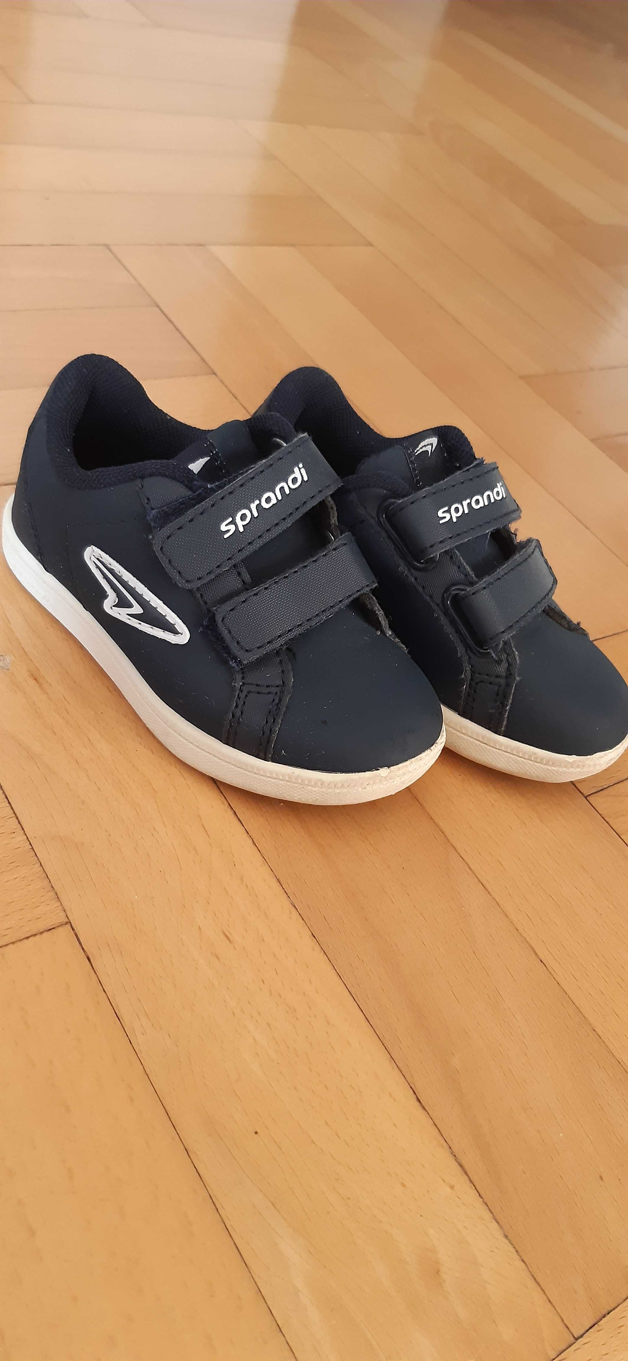 Buty sportowe, adidasy Sprandi 24