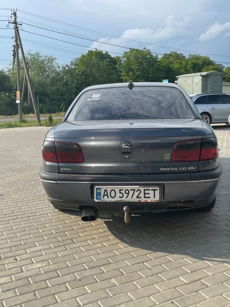 Opel Omega 2.0 газ бензин