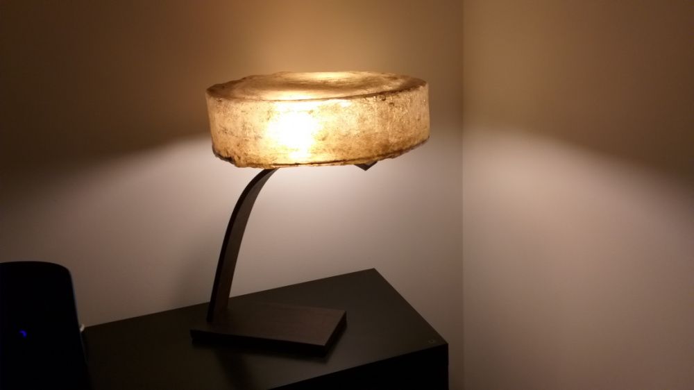 Peça Exclusiva. Exemplar único inteiramente fabricado à mão.
