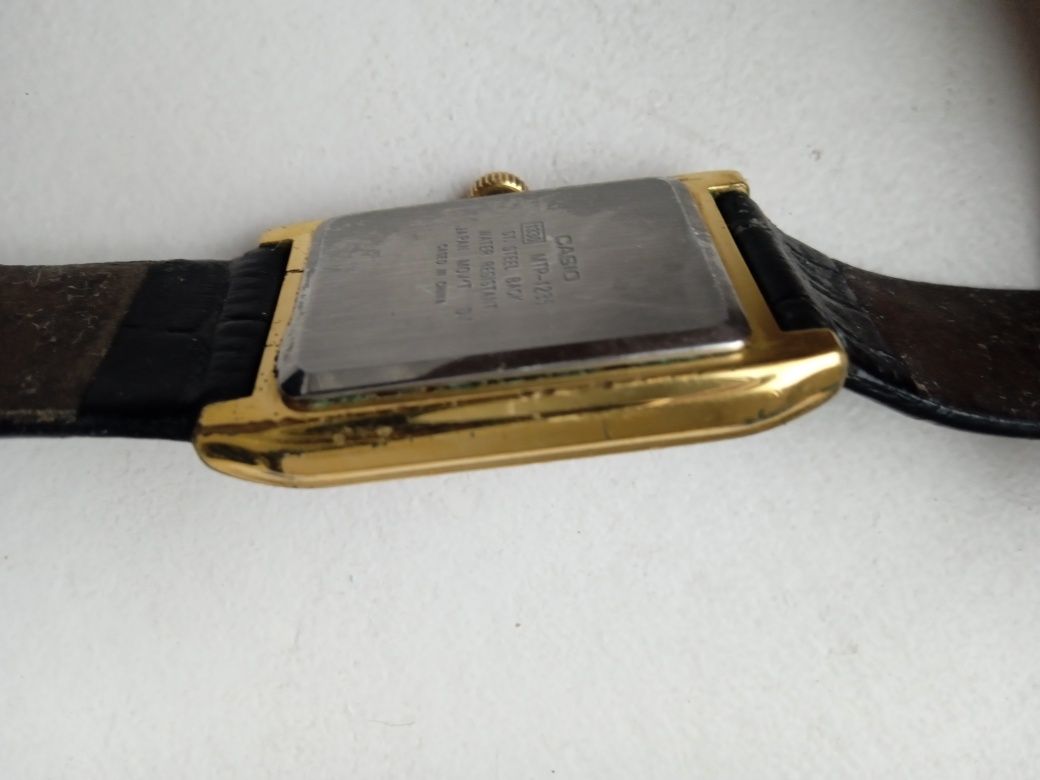 Часы casio как на фото,без торга