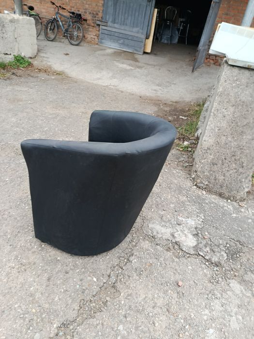 Стілець 6 штук .