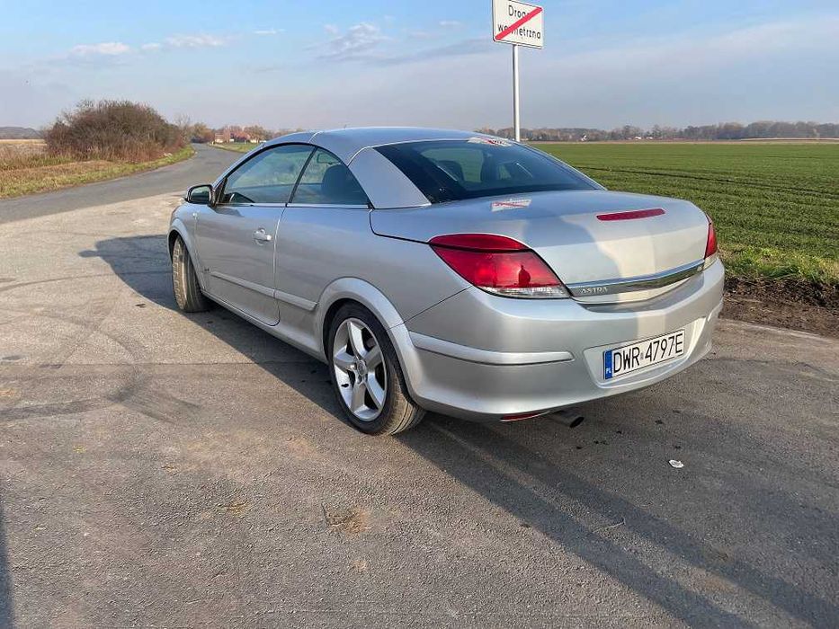Sprzedam Astrę h twintop 1.6 sport 2008 Anglik