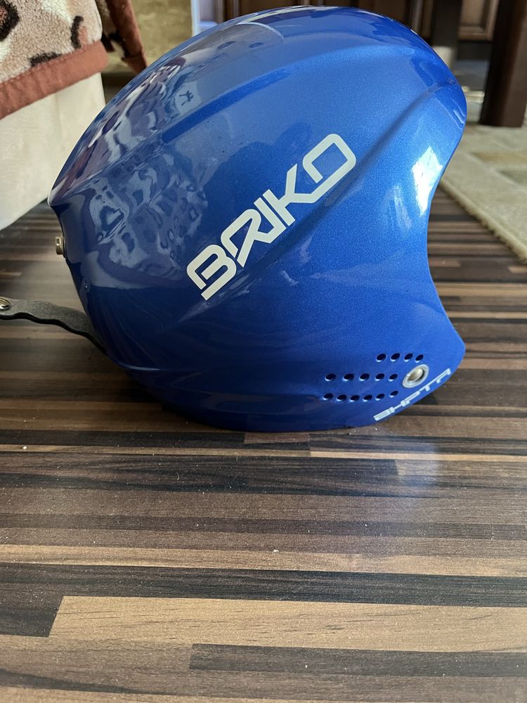 Kask narciarski briko