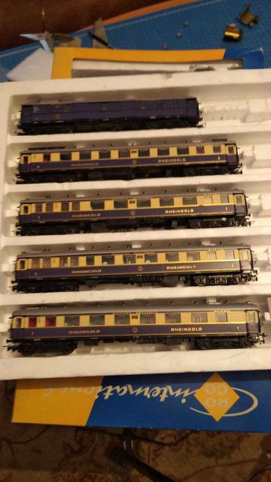 Состав вагонов Liliput Rheingold. Не Piko.