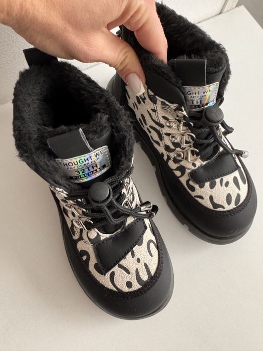 Новые теплые ботинки