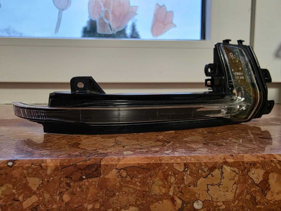 Kierunkowskazy w lusterkach Audi A4B8 polift OE, komplet L+P