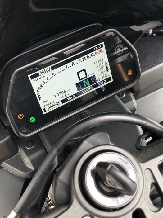 Yamaha R1 2016 poucos kms