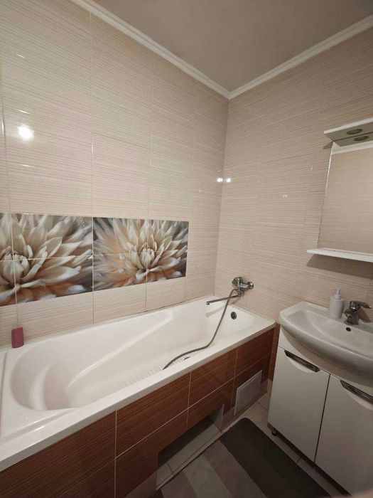 Продаж 1-кімнатної квартири на Озерній  ЖК "Рауш"