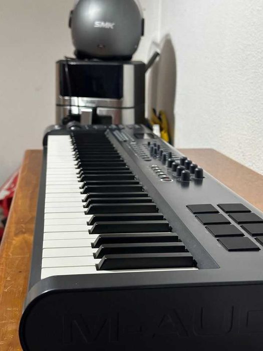 M-Audio AXIOM 61 Usado + Case