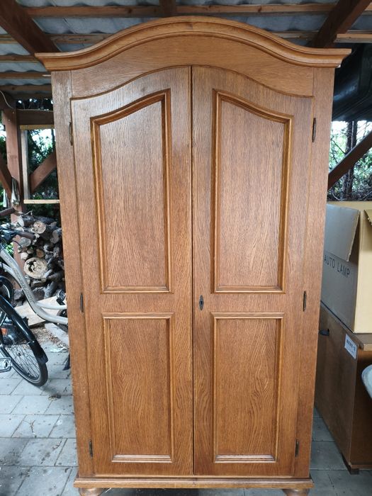 Szafa dębowa w bardzo dobrym stanie