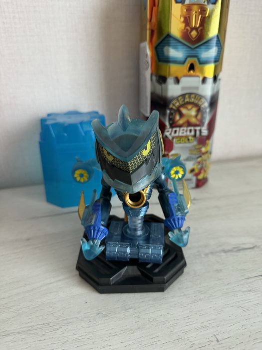 Набор-сюрприз Treasure X Robots gold Трежр бот