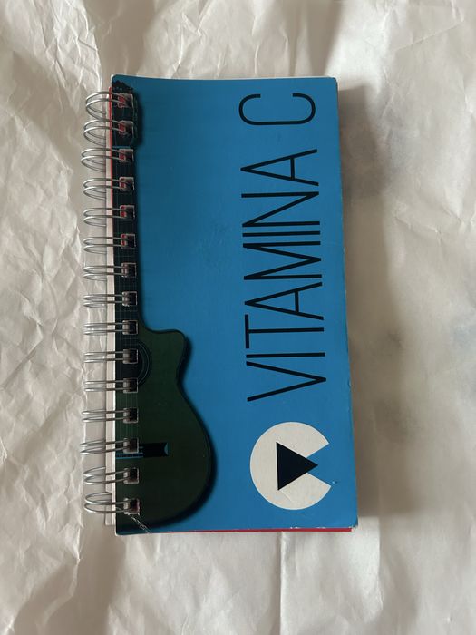 Livro cancioneiro Vitamina C