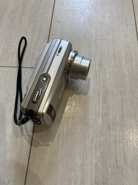 Продам фотоаппарат UFO DC6325.
