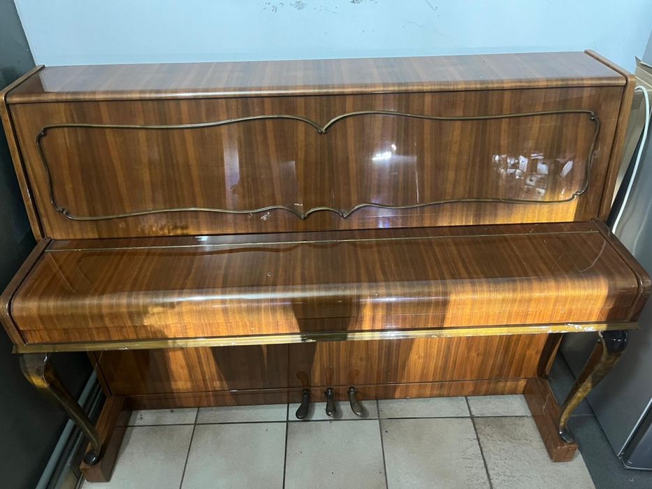 Pianino marki Calisia