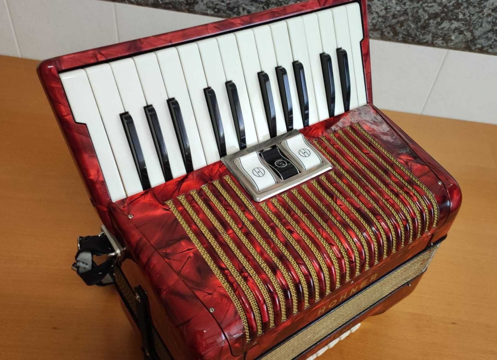 Acordeão Hohner Student à Segunda Voz - Acordeon