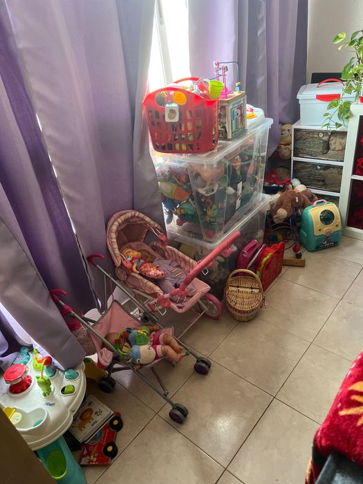 Tomo conta de crianças