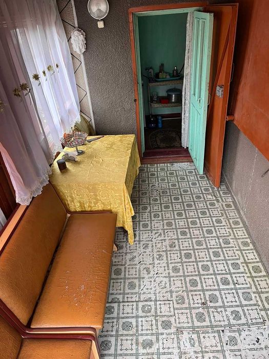 Продам дачний будинок з цегли на два поверхи. Лезнево