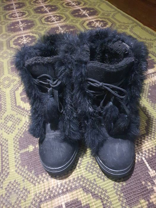 Ботінки з натуральним мехом