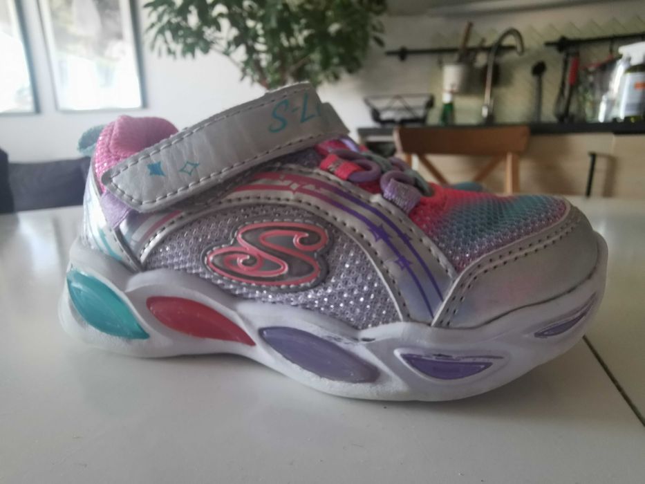 Skechers buty świecące r. 23 dziewczęce