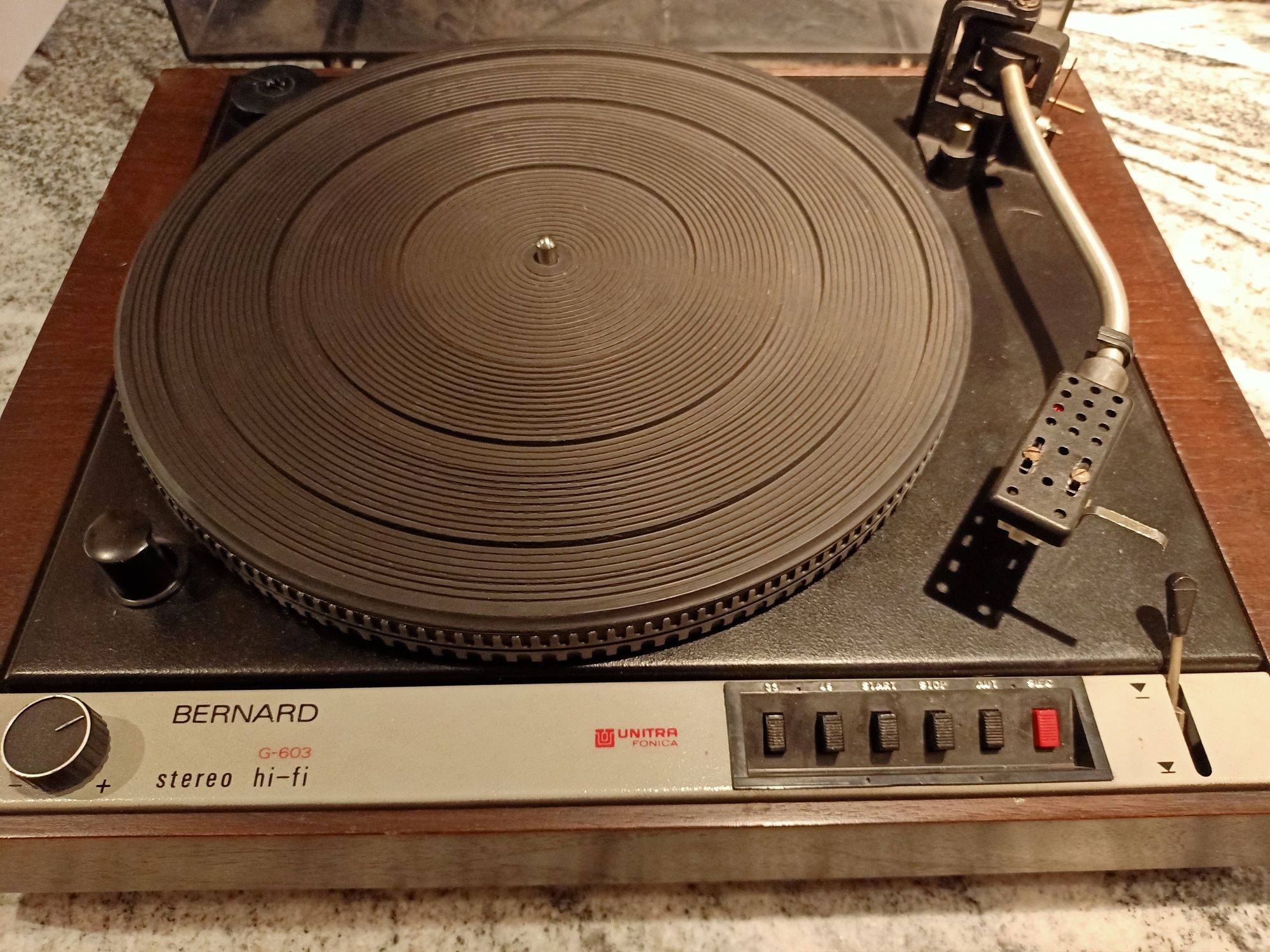Gramofon Bernard