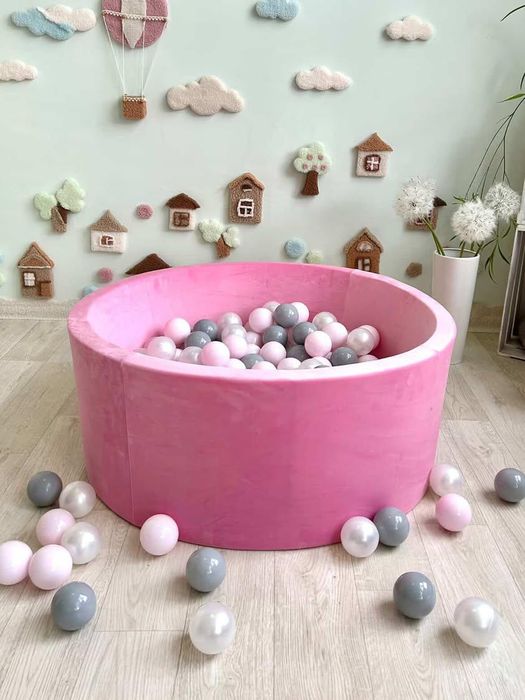 Басейн з кульками та без. Діаметр 100. Сухий бассейн с шариками.