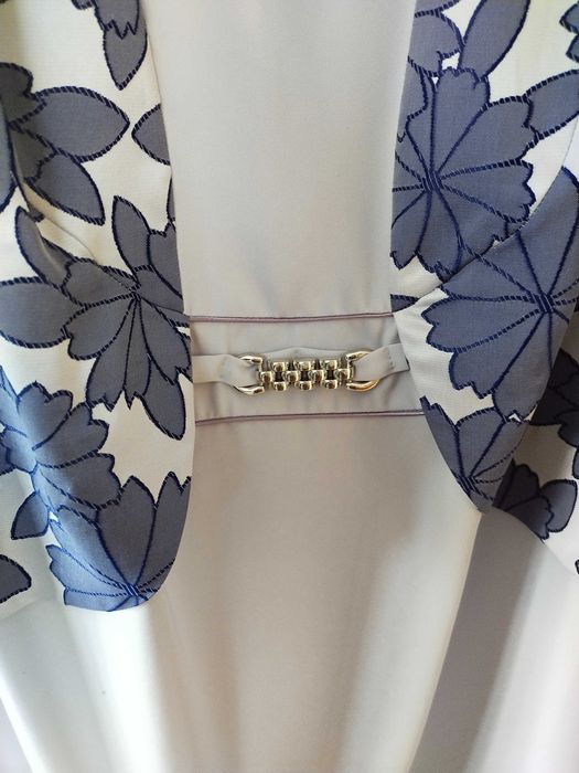 Modna, subtelna sukienka wizytowa r.42