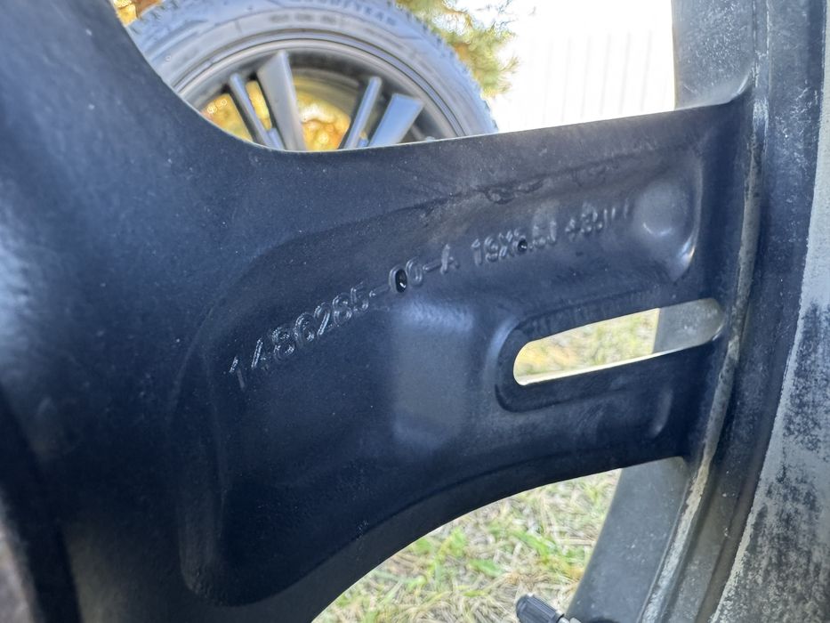 Оригінальні диски Tesla model S R19x8.5 5*120