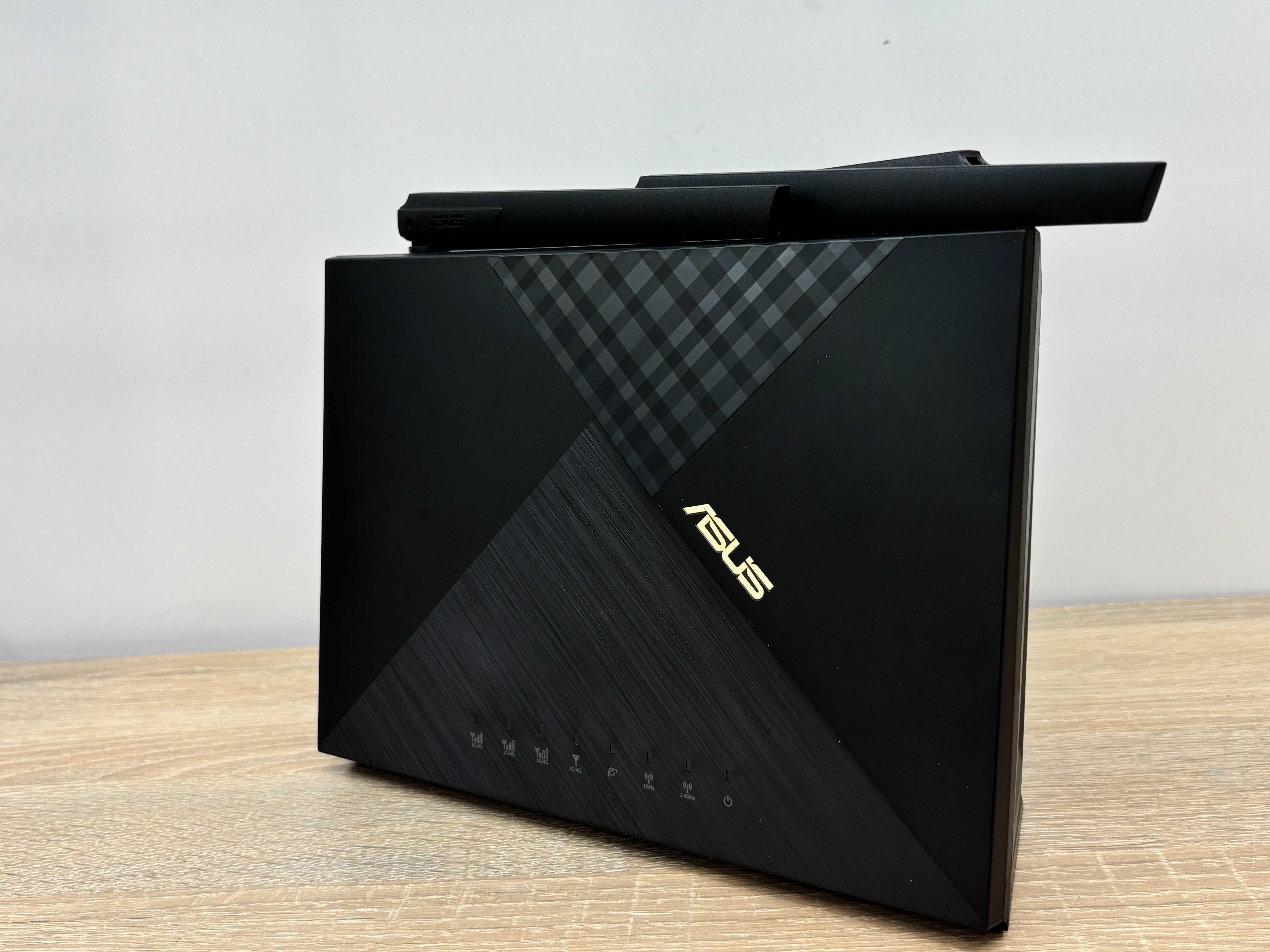 Router ASUS 4G-AX56 – z pudełkiem