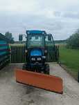 Traktor Solis-26 z kabiną.